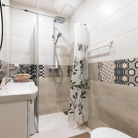 Korter Charming 1 Bedroom In Superb Location Free Parking Tallinn