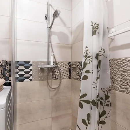 Charming 1 Bedroom In Superb Location Free Parking Appartamento *