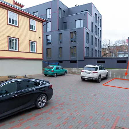 Charming 1 Bedroom In Superb Location Free Parking Korter *