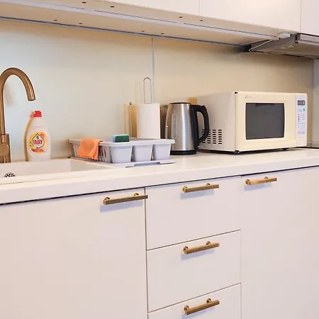 Charming 1 Bedroom In Superb Location Free Parking Apartman